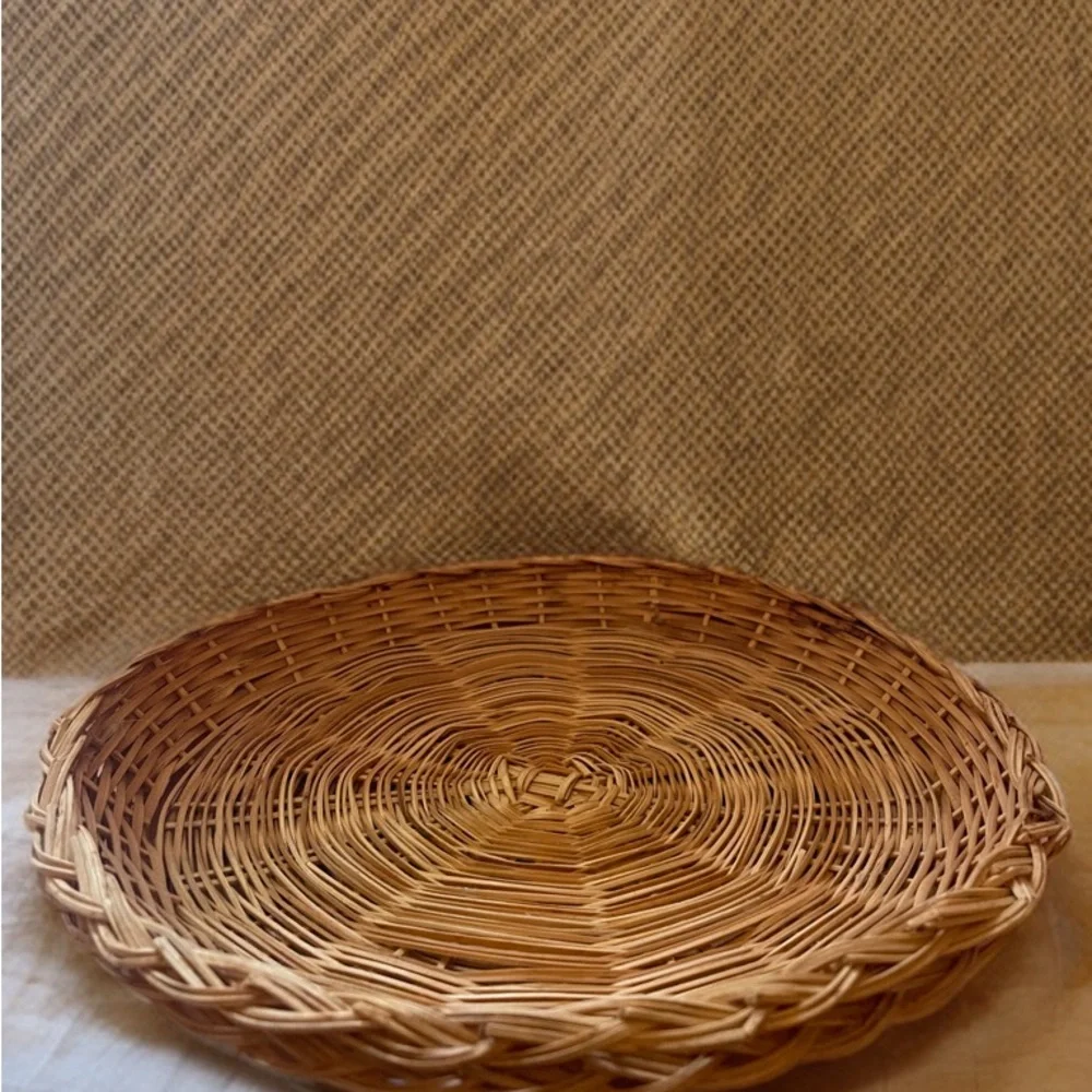 Serveware Set with Rustic Charm - Picture 3 of 5